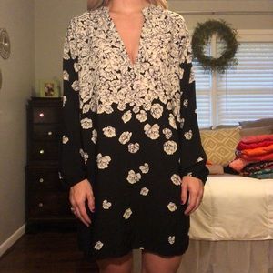 Black white flower long sleeve deep v sheath dress
